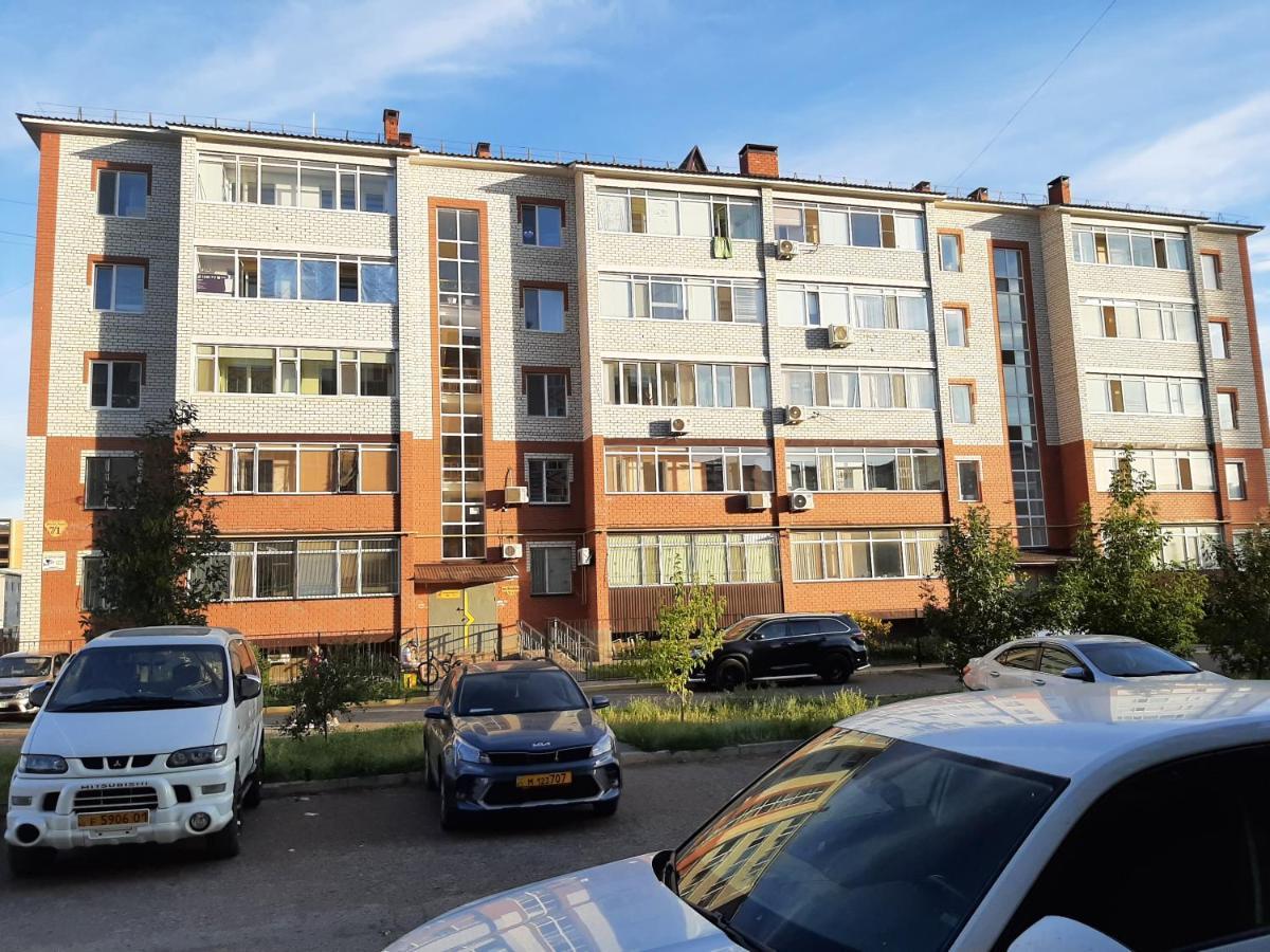 Отличная Двухкомнатная Квартира-Студия 70Кв Uralsk Eksteriør billede